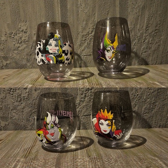 Disney Other - Disney Villain GUC -Themed Clear Wine Glass Set (4set)